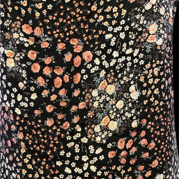 MINT CONDITION SUMMER DRESS - Picture 2 of 7